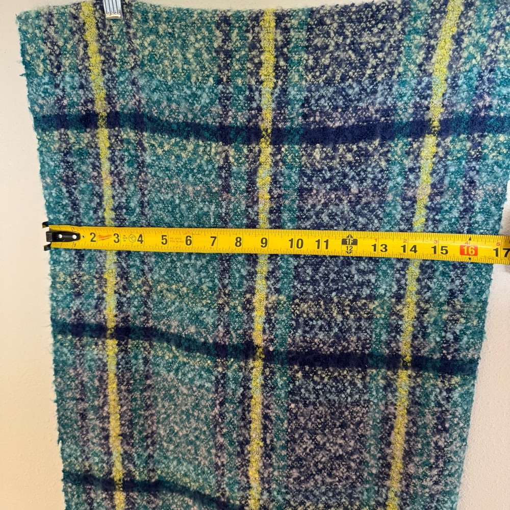Echo Textured Scarf in Blue and Green‎ - Picture 6 of 7